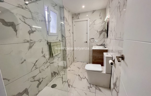 Resale - Apartment / flat - Villamartin - Costa Blanca