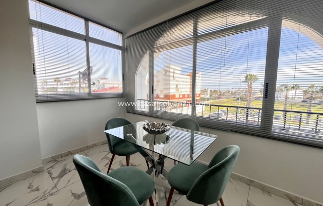 Resale - Apartment / flat - Villamartin - Costa Blanca