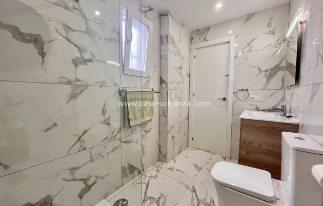 Resale - Apartment / flat - Villamartin - Costa Blanca