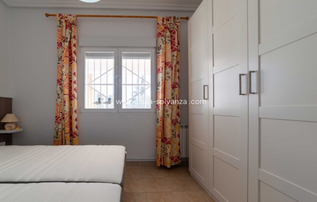 Resale - Country Property/Finca - Albatera