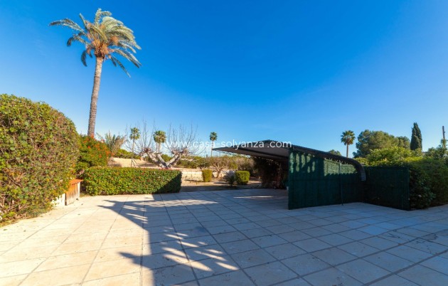 Resale - Country Property/Finca - Albatera