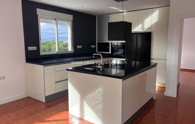 Wiederverkauf - Independent villa - Dolores