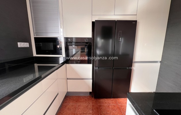 Wiederverkauf - Independent villa - Dolores