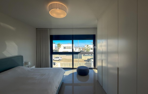 Revente - Villa - San Miguel de Salinas - Bellavista