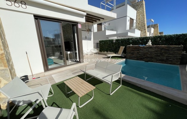 Wiederverkauf - Semi-detached house - Villamartin - Villamartín