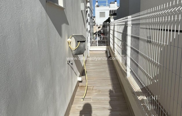 Wiederverkauf - Semi-detached house - Villamartin - Villamartín