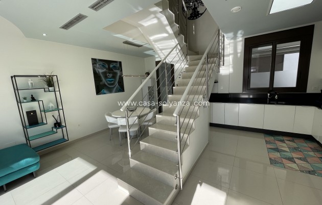 Wiederverkauf - Semi-detached house - Villamartin - Villamartín