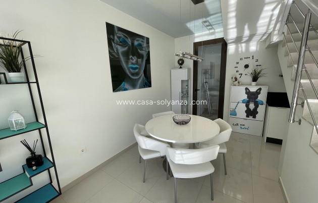 Wiederverkauf - Semi-detached house - Villamartin - Villamartín