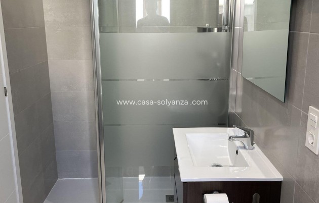 Wiederverkauf - Semi-detached house - Villamartin - Villamartín