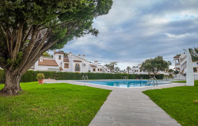 Resale - Villa - Orihuela Costa - Costa Blanca