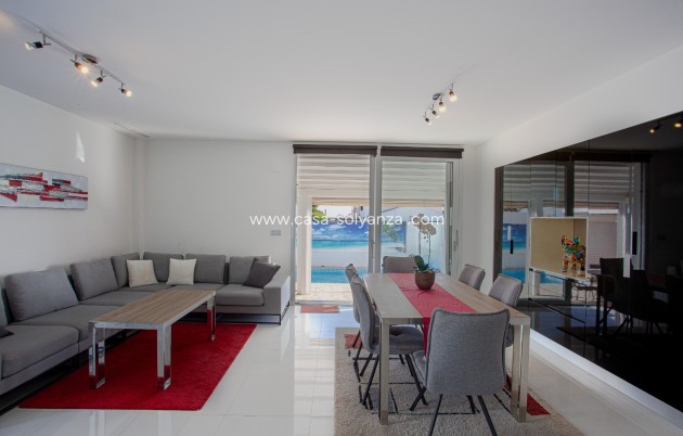 Herverkoop - Villa - Orihuela Costa - Costa Blanca