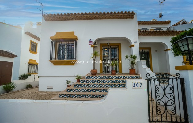 Resale - Villa - Orihuela Costa - Costa Blanca