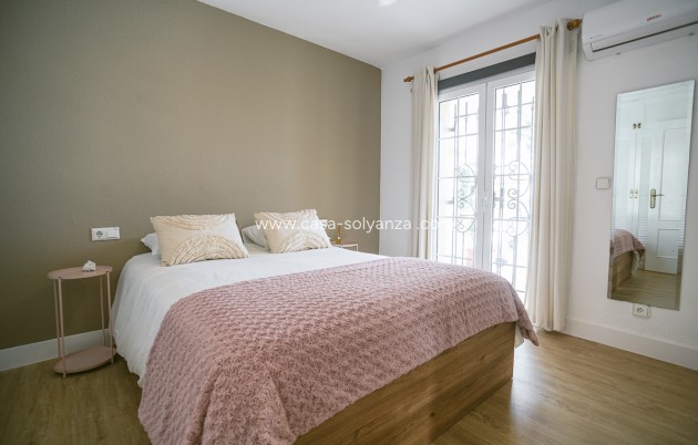 Resale - Villa - Orihuela Costa - Costa Blanca