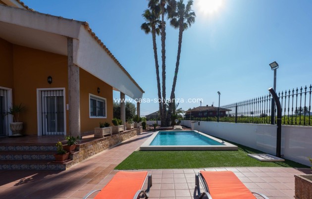 Revente - Villa - Orihuela - Correntías Medias