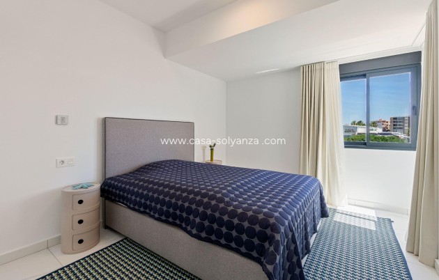 Resale - Villa - Torrevieja - La veleta