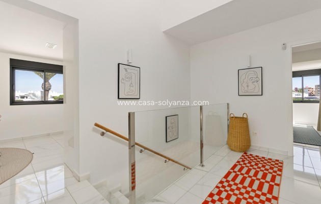 Resale - Villa - Torrevieja - La veleta