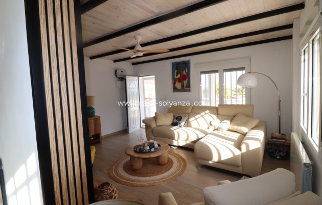 Resale - Villa - La Romana