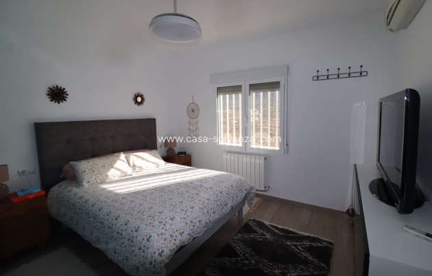 Resale - Villa - La Romana