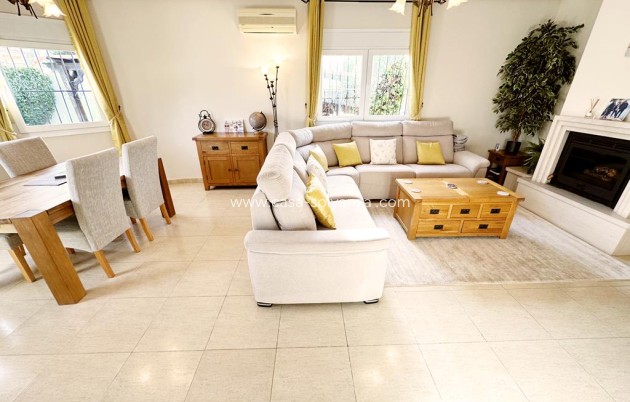 Reventa - Villa - Lo Santiago - Inland