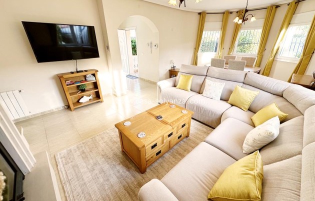 Reventa - Villa - Lo Santiago - Inland