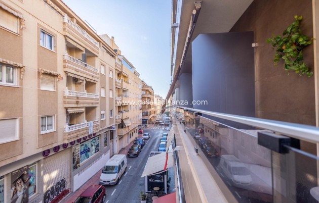 Wiederverkauf - Wohnung - Torrevieja - Center