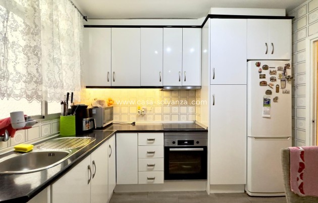 Herverkoop - Reclame - Torrevieja - Playa De Los Naufragos