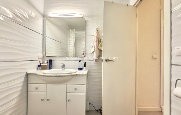 Herverkoop - Reclame - Torrevieja - Playa De Los Naufragos