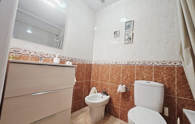 Wiederverkauf - Wohnung - Torrevieja - PARQUE DE LAS NACIONES