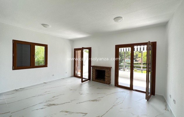 Resale - Apartment / flat - Orihuela - Villamartin