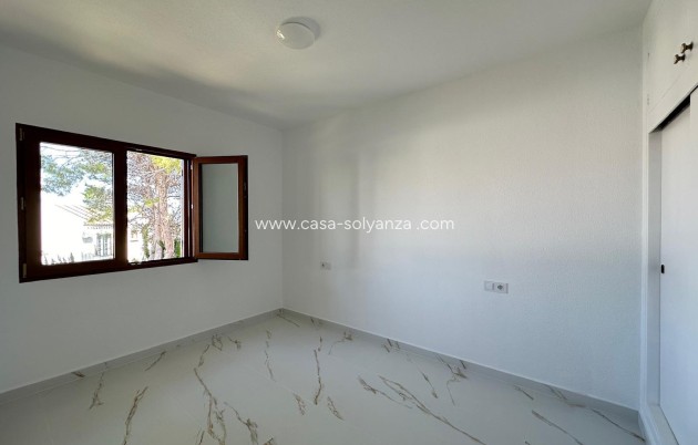 Resale - Apartment / flat - Orihuela - Villamartin