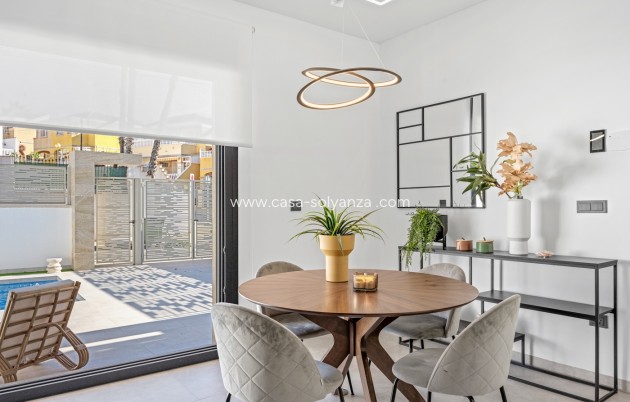 Resale - Villa - Orihuela Costa - Costa Blanca