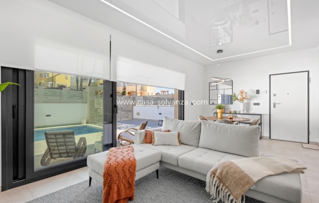 Resale - Villa - Orihuela Costa - Costa Blanca