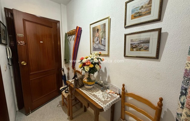 Resale - Apartment / flat - Torrevieja - Center
