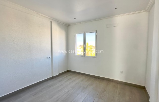 Resale - Townhouse - Torrevieja - La Mata