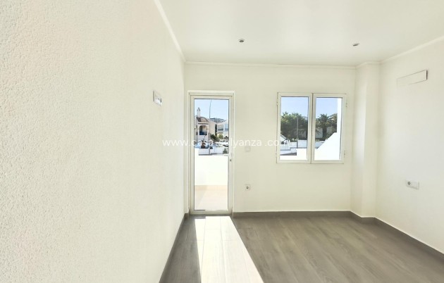 Resale - Townhouse - Torrevieja - La Mata