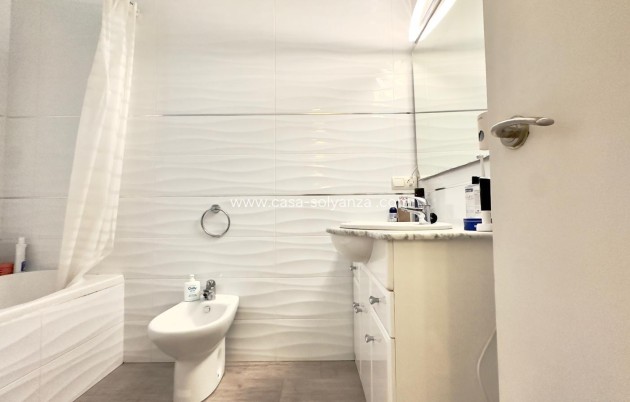 Resale - Apartment / flat - Torrevieja - Center