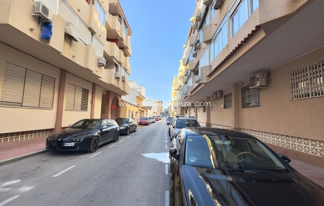 Resale - Apartment / flat - Guardamar del Segura - Center