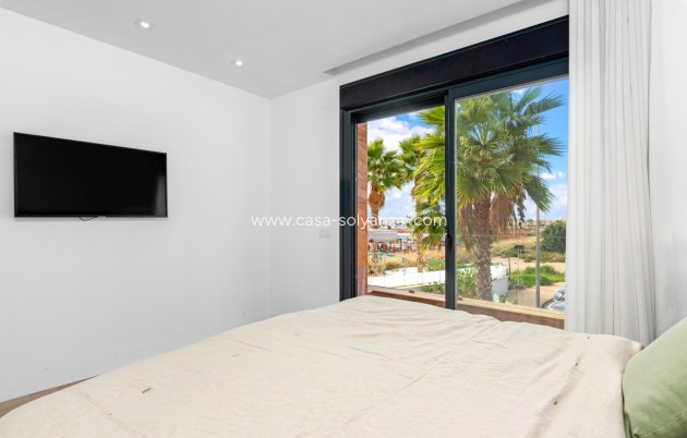 Resale - Villa - Cabo Roig - Costa Blanca