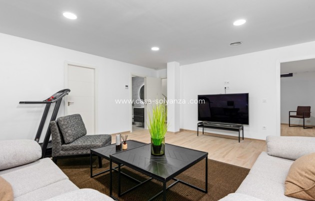 Resale - Villa - Cabo Roig - Costa Blanca