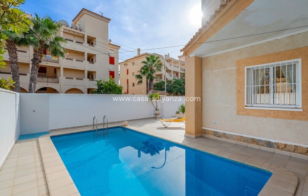 Resale - Villa - Orihuela Costa - Playa Flamenca