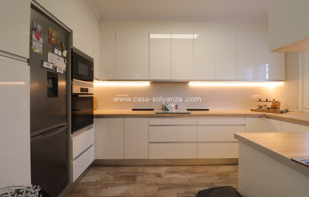 Resale - Villa - Orihuela Costa - Villamartin