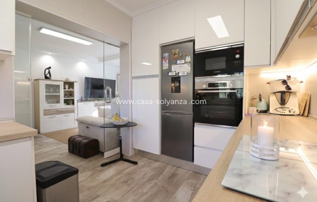 Resale - Villa - Orihuela Costa - Villamartin