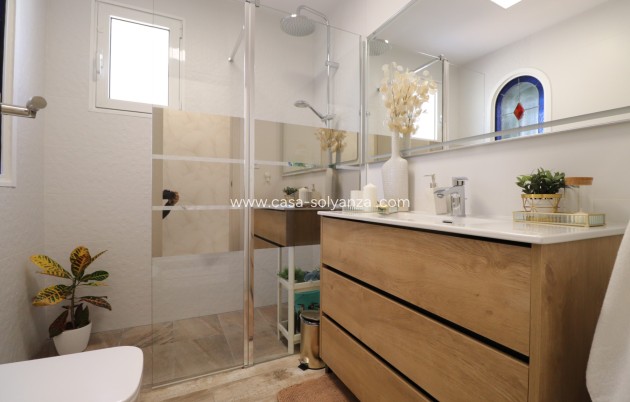 Resale - Villa - Orihuela Costa - Villamartin