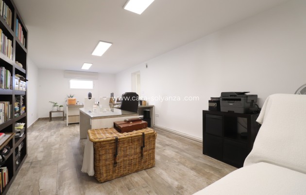 Resale - Villa - Orihuela Costa - Villamartin