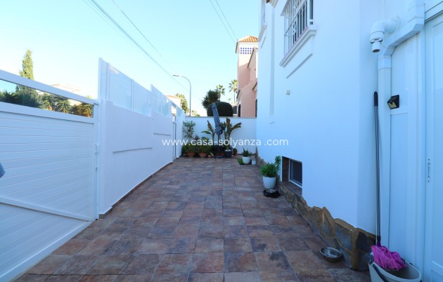 Resale - Villa - Orihuela Costa - Villamartin