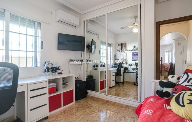 Resale - Villa - Guardamar del Segura - EL RASO