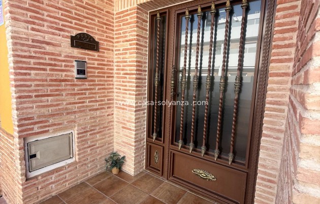 Wiederverkauf - Stadthaus - Avileses