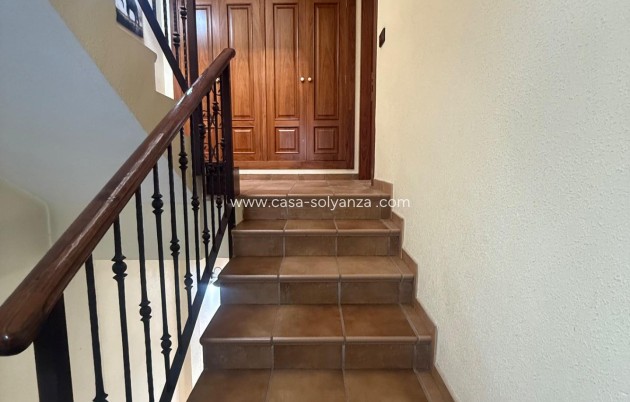 Wiederverkauf - Stadthaus - Avileses