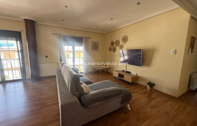 Wiederverkauf - Stadthaus - Avileses