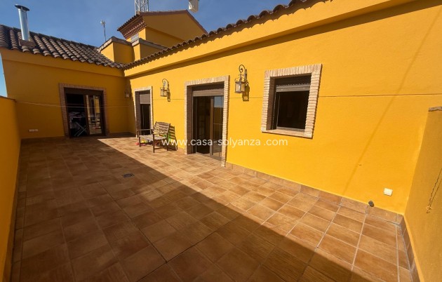 Wiederverkauf - Stadthaus - Avileses